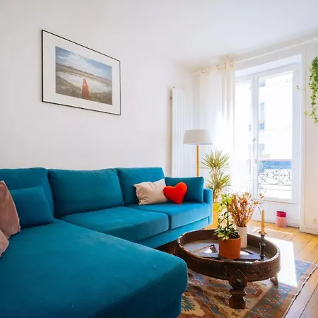 Quirky 1 Bedroom Flat In